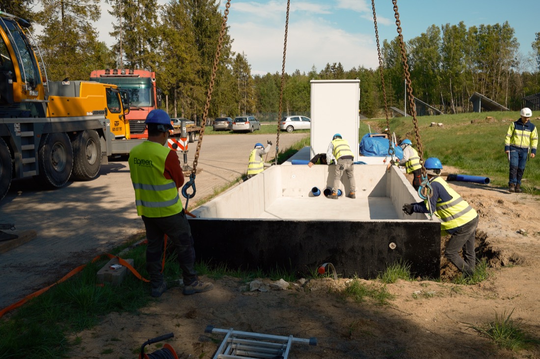 Przygotowanie prefabrykowanego fundamentu pod stację